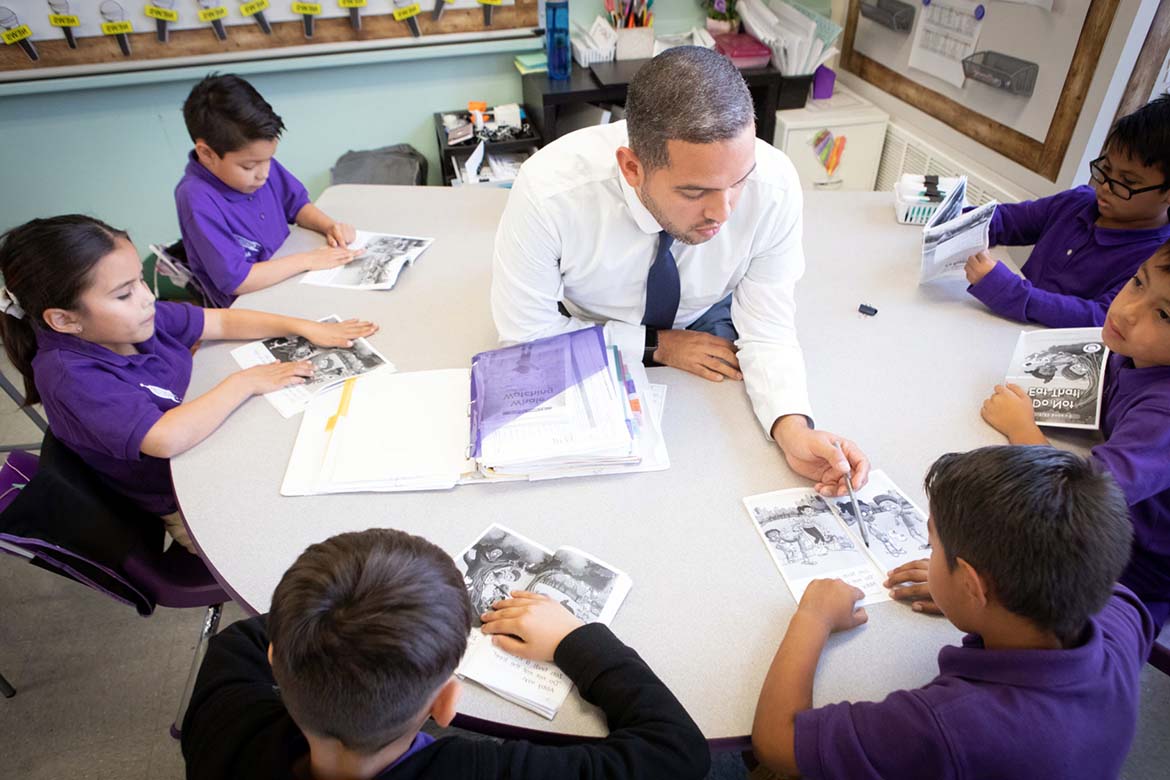 معلم در نقش کوچ