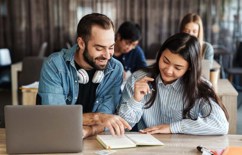 نقش کوچینگ در رشد دانش آموزان